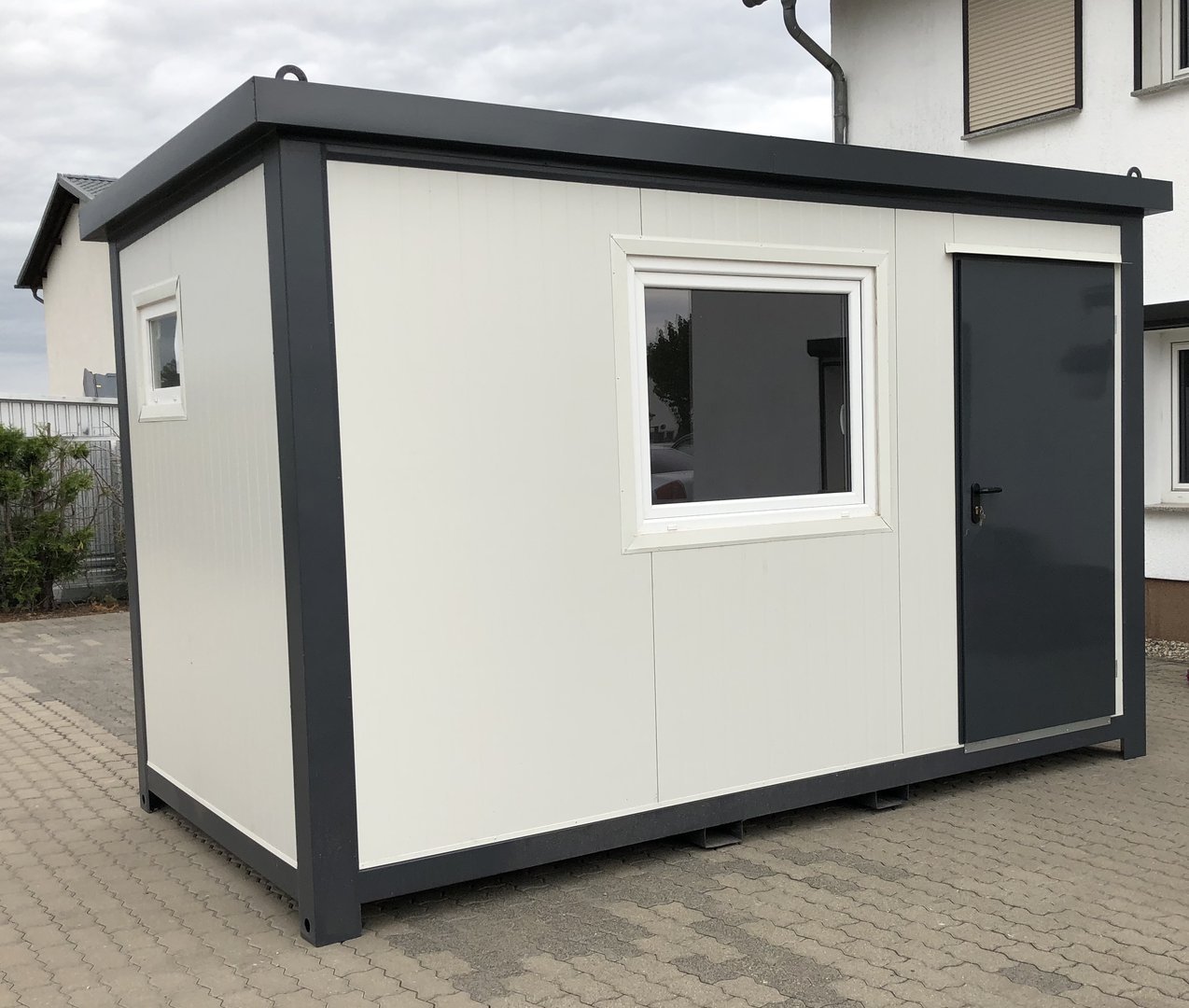 Container ufficio 4×2,20 metri con servizi igienici - immagine 5