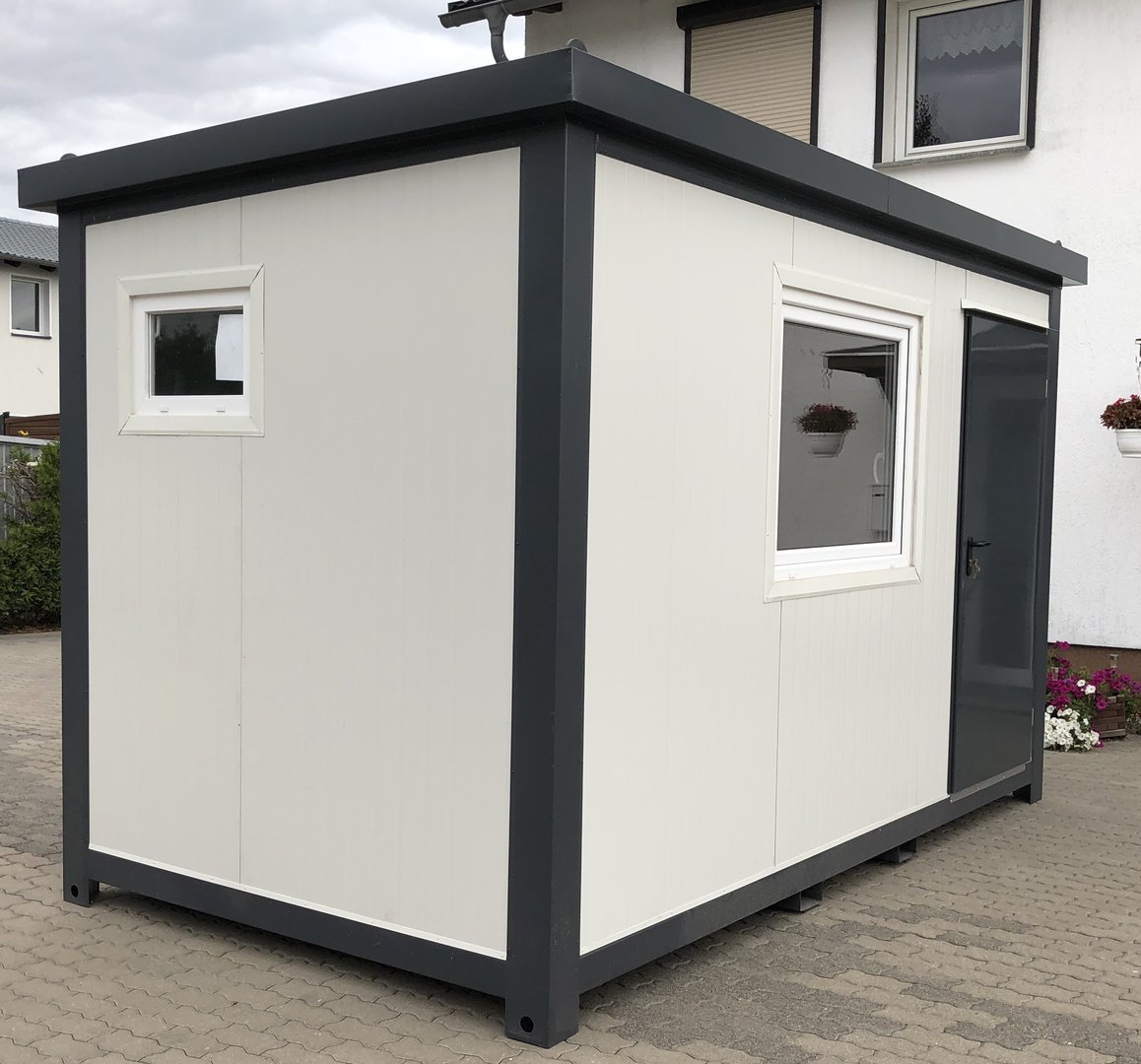 Container ufficio 4×2,20 metri con servizi igienici - immagine 11