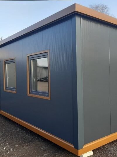 Container ufficio da 17 m² – Padiglione funzionale e mobile