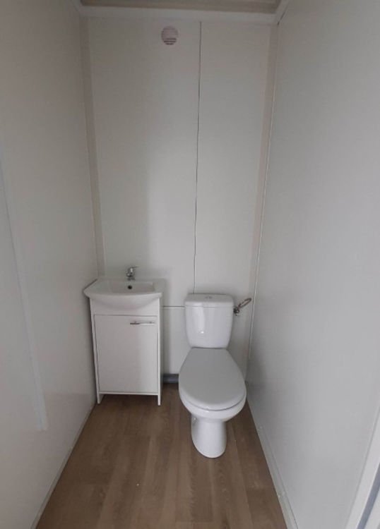 Contenitore sociale di 21 m² –, WC e spogliatoio - Image 3