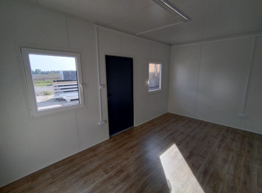 Container ufficio da 18 m² con servizi igienici: comfort e isolamento ottimale - Image 8