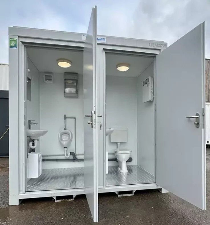 Contenitore sanitario doppio 2,4 x 1,5 m – WC + orinatoio separati - Image 7